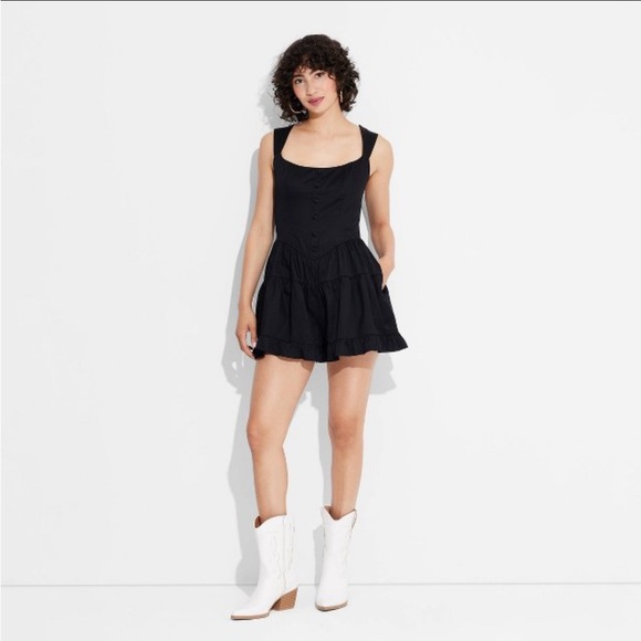 Button-front Tiered Romper - Picture 2 of 7